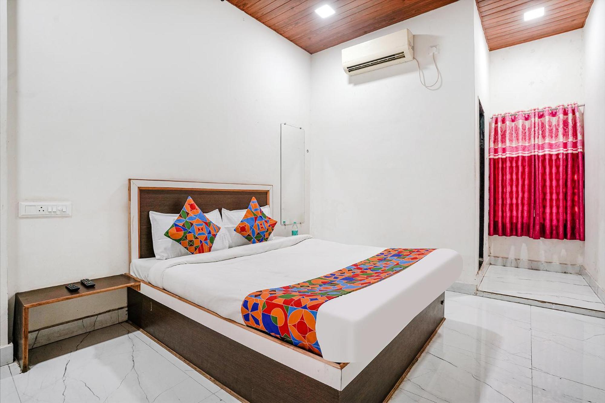 Fabexpress Sai Lodging I - Nr Nashik Railway Station Екстериор снимка