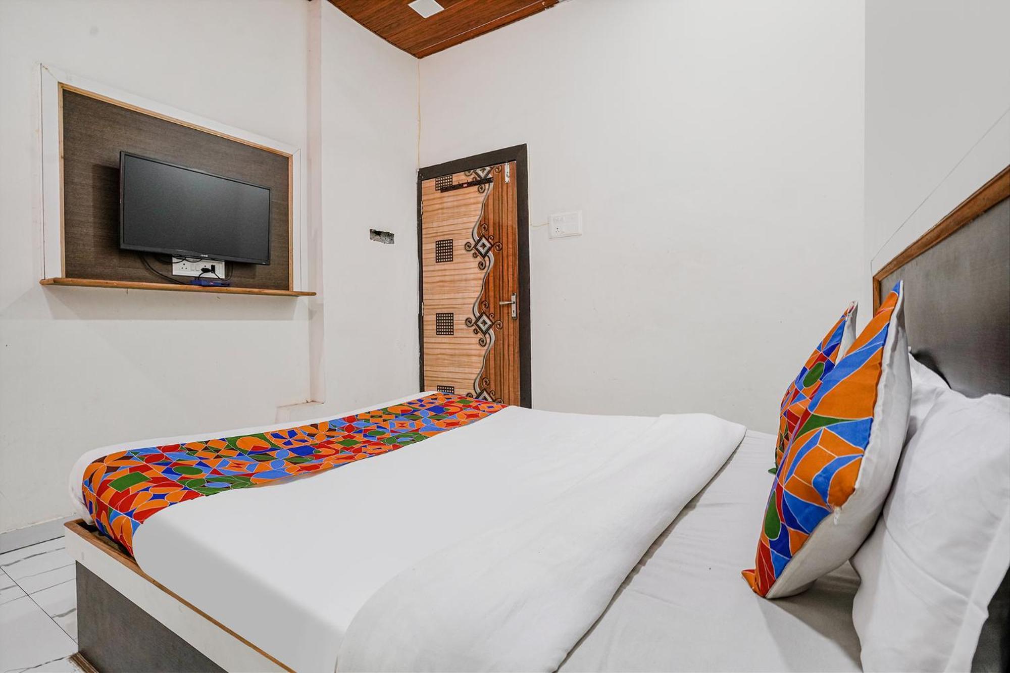 Fabexpress Sai Lodging I - Nr Nashik Railway Station Екстериор снимка