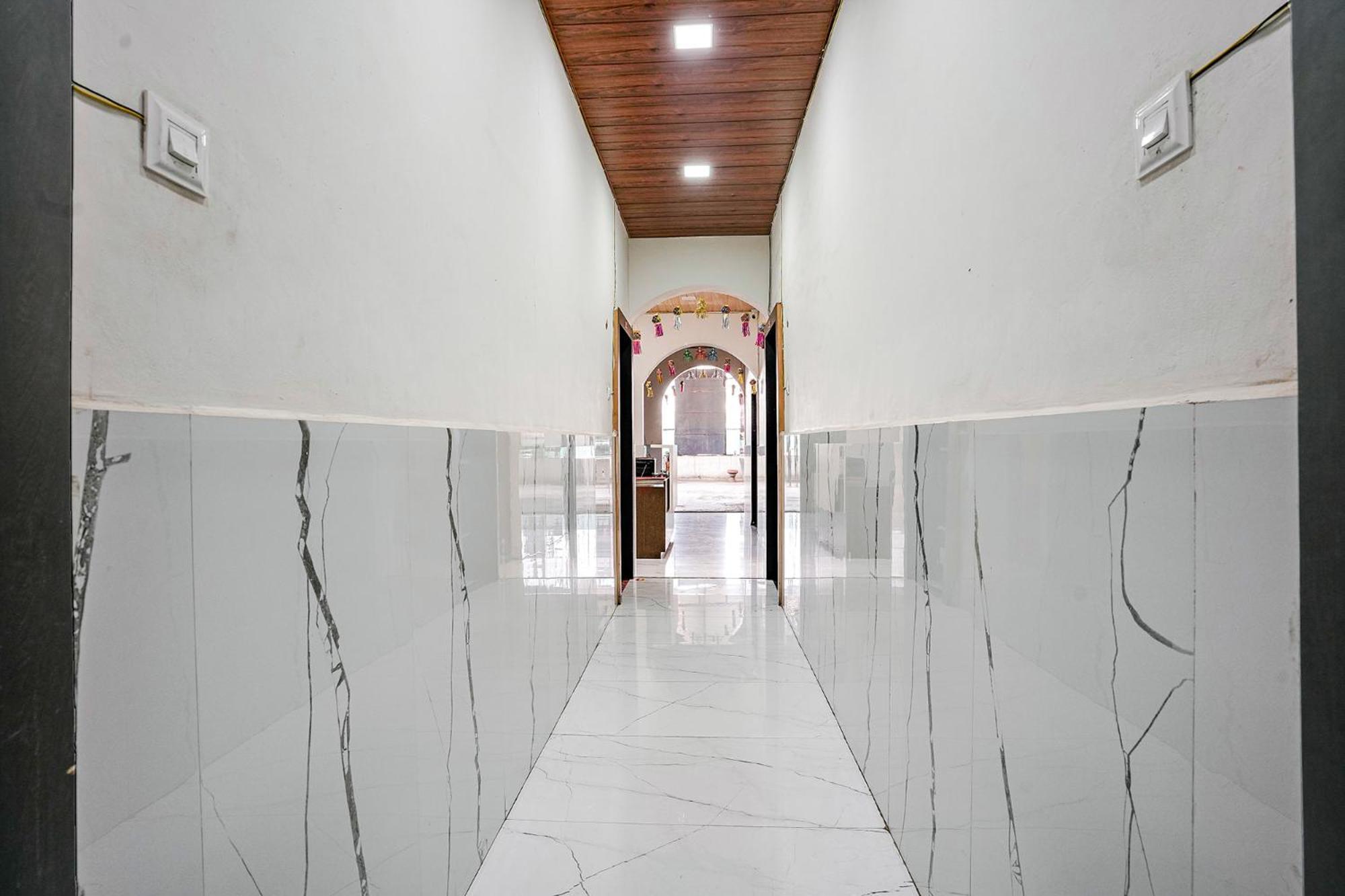 Fabexpress Sai Lodging I - Nr Nashik Railway Station Екстериор снимка