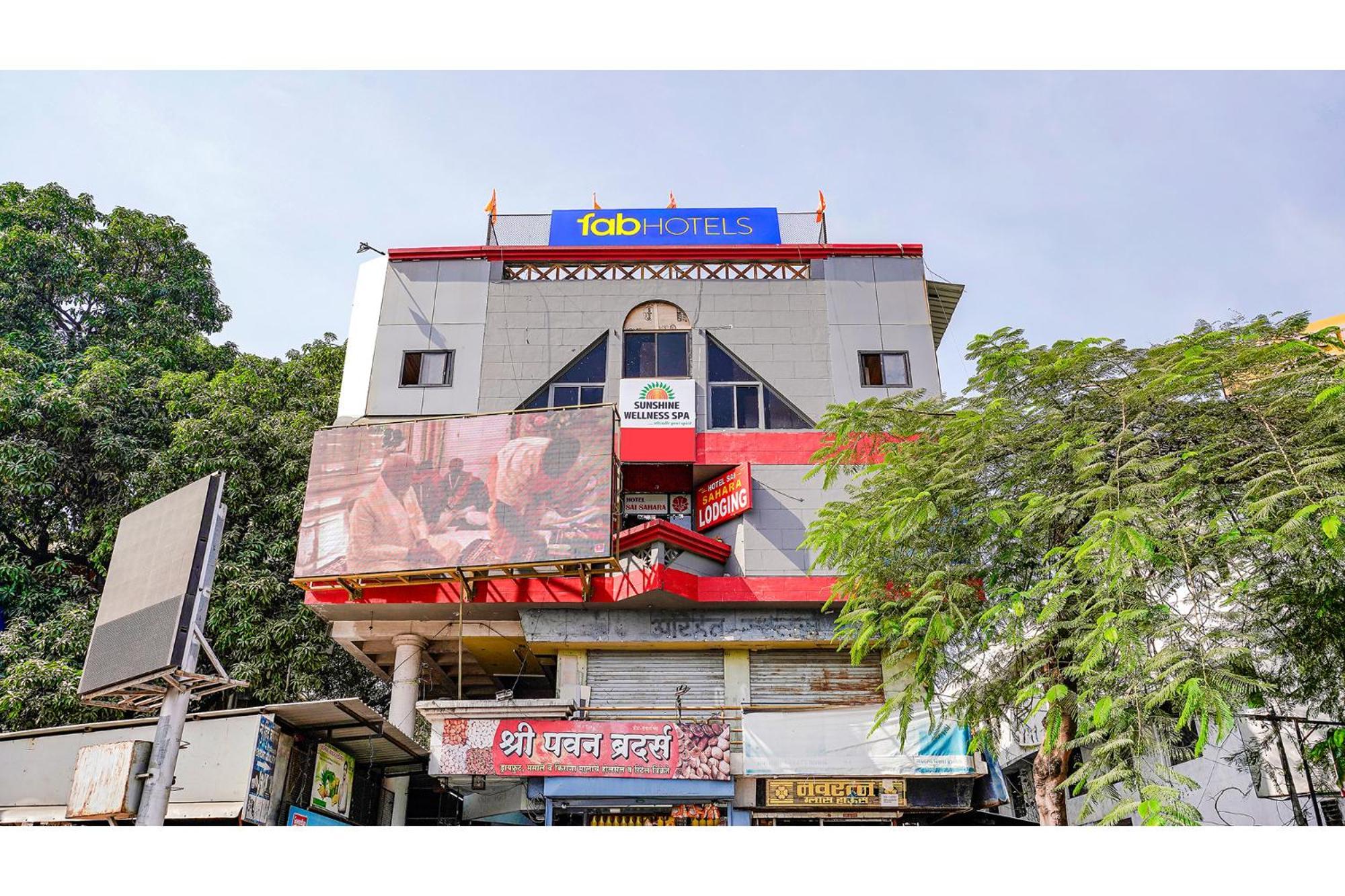 Fabexpress Sai Lodging I - Nr Nashik Railway Station Екстериор снимка